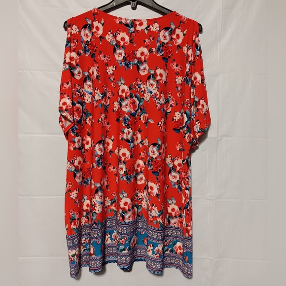 EST 1946 EUC Women's Cold Shoulder Tunic Top, Size XL,  Red Floral V-neck - Picture 9 of 9
